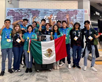 Laguneros obtienen medalla de oro en competencia mundial de robótica