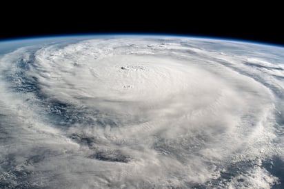 Florida enfrentó 19 tornados y apagones masivos antes del impacto del huracán Milton