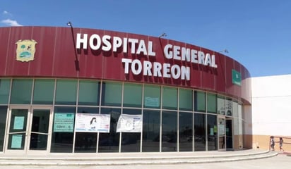 Taxista atenta contra su vida en Torreón, se cortó la garganta tras recibir amenazas, su estado de salud es grave