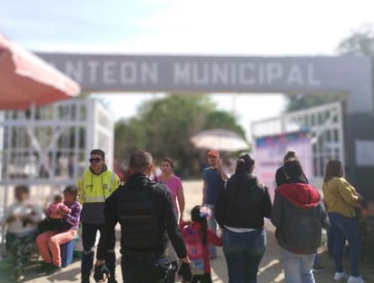 Panteones ubicados en las colonias Parque Hundido y Morelos II. (DIANA GONZÁLEZ)