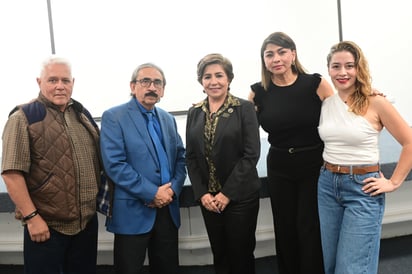 Edgardo Torres, Juan Morales, Silvia Salazar, Patricia Bolleim y Celic Farías (EL SIGLO DE TORREÓN)