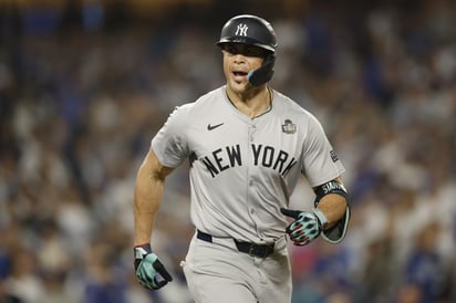 ¿Por qué los jugadores de Yankees se quitan la barba y no se dejan el cabello largo?