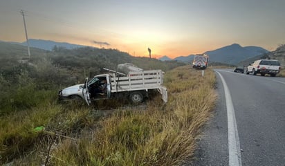 Volcadura de camioneta en Monclova; conductor perdió el control por los efectos del alcohol