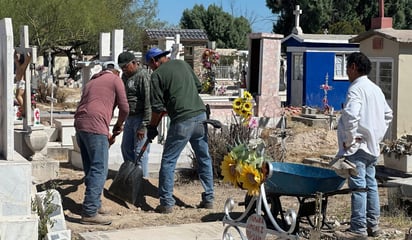 Cerca de 40 toneladas de basura son retiradas del Panteón Guadalupe en Monclova