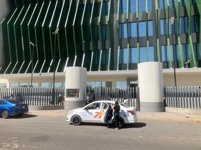 Desabasto de medicamentos en el Hospital Nuevo de Gómez Palacio impacta economía de las familias