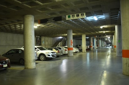 Estacionamiento en Plaza Mayor. (EL SIGLO DE TORREÓN)