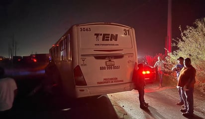 Choca tráiler con camión de personal en Matamoros