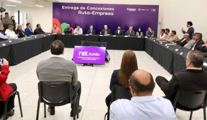 Se formalizan transportistas de Saltillo; entregan concesiones ruta-empresa