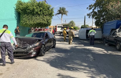 La unidad señalada como responsable es una camioneta de la marca Ford, línea Ranger, color blanco. (EL SIGLO DE TORREÓN)