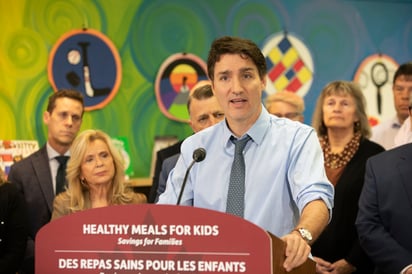 El primer ministro canadiense Justin Trudeau habla en un evento en Mount Stewart, isla del Príncipe Eduardo, Canadá. (Ron Ward /The Canadian Press vía AP)