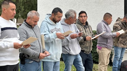 Más de 900 desempleados de AHMSA acuden a feria del empleo