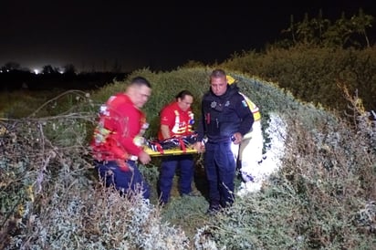 Menor intenta acabar con su vida desde puente en Ramos Arizpe