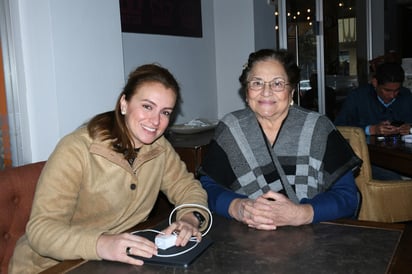 Dulce María Rivera y Estela Verdeja (FERNANDO COMPEÁN) 
