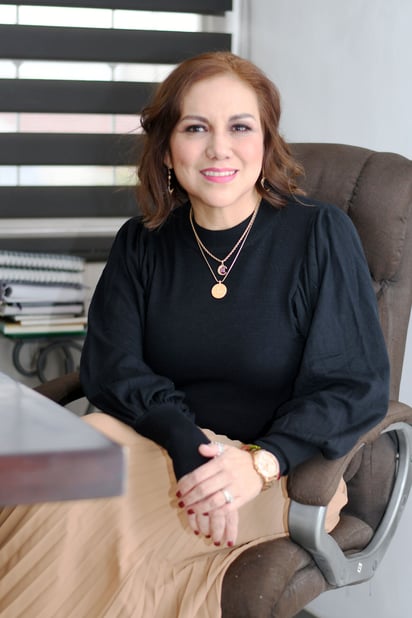 Con más de 25 años de experiencia en la psicología, Susy asegura que el cuidado de la salud mental es primordial si se quiere disfrutar la vida. (FERNANDO COMPEÁN)