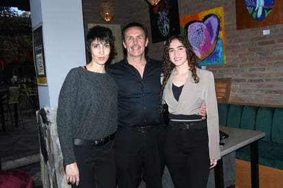 Patricia de Gutiérrez, Eduardo Gutiérrez e Ivanna Gutiérrez (EL SIGLO DE TORREÓN/FERNANDO COMPEÁN) 
