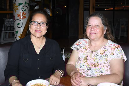 Blanquita Azarte y Mari Chuy Sánchez (EL SIGLO DE TORREÓN/FERNANDO COMPEÁN)