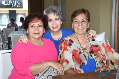 Yolanda Gramillo, Isabel Montaña y Magdalena Anaya (EL SIGLO DE TORREÓN/FERNANDO COMPEÁN) 