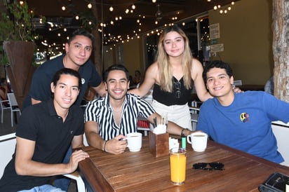 Alejandro, Eduardo, Elías, Kasandra y Pedro (EL SIGLO DE TORREÓN/FERNANDO COMPEÁN) 