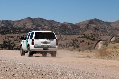 Autoridades de Estados Unidos también se mantienen atentas para el rescate de migrantes que cruzan el desierto. (CORTESÍA)