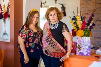 Conchita Escamilla acompañada de su hermana Flor María Escamilla (EL SIGLO DE TORREÓN/ERICK SOTOMAYOR) 