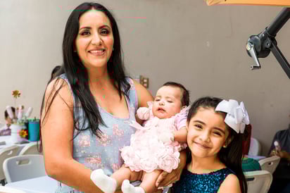 Claudia con sus hijas Salma y Denisse (EL SIGLO DE TORREÓN/ERICK SOTOMAYOR)