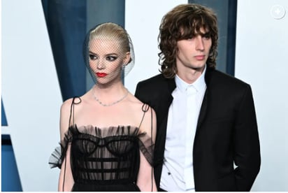 Su primera aparición pública fue en la alfombra roja del after-party de los Oscar 2022 de Vanity Fair, el pasado mes de febrero.  (ESPECIAL: Page Six/ WireImage)