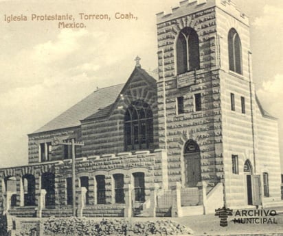 El templo Metodista San Juan se mantiene en pie sobre la avenida Morelos (ARCHIVO MUNICIPAL DE TORREÓN)