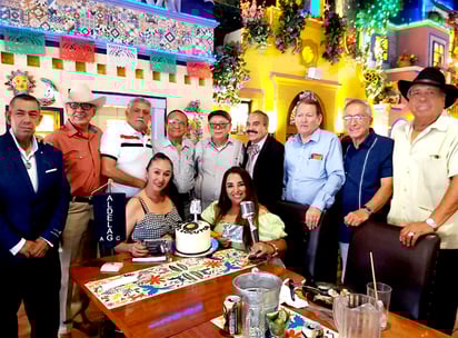 Gerardo Durán, Raúl Miranda, Martín Ceniceros, Alfredo del Orbe, Alejandro Rodríguez, Ramón Ramos, Deletreo Moreno, Manlio Fabio
Godoy, Oscar Guerrero, Laura Almanza y Jacquelin Villarreal.