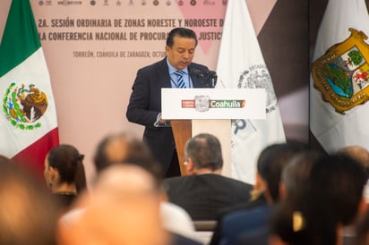 Germán Castillo Benuet, fiscal especializado de control regional, acudió en representación de Alejandro Gertz Manero. (ERICK SOTOMAYOR / EL SIGLO DE TORREÓN)
