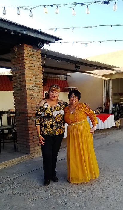 Sra. Juanita y Sandra Villalobos (CORTESÍA)