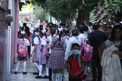 En el piloteo, el nuevo currículo se aplicaría en primer grado de preescolar, primero de primaria y primero de secundaria.