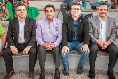 Juan Luis Hernández (Rector de la Universidad Iberoamericana de Torreón), Israel Gerardo Domínguez (Representante de MEZE), Jose Luis Zapata (Director Tec. Laguna) e Indalesio Medina (UPRL) (EL SIGLO DE TORREÓN/ERICK SOTOMAYOR)