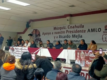 Mejía Berdeja sostuvo esta reunión con todos aquellos que lo apoyaron durante el proceso interno de Morena. (EL SIGLO COAHUILA)