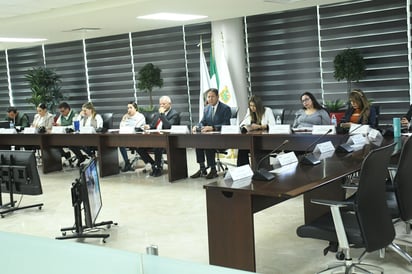 El informe se presentó durante la décima primera sesión de la Comisión de Salud. (Foto: FERNANDO COMPEÁN / EL SIGLO DE TORREÓN)