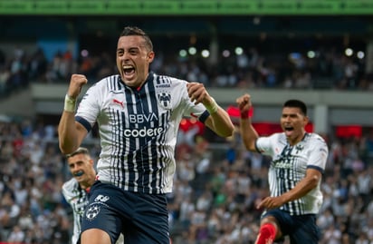 Los líderes Rayados de Monterrey buscarán continuar con su excelente momento cuando reciban hoy en el estadio BBVA al Necaxa (EFE)