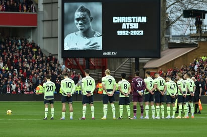 El futbolista fue recordado con varios homenajes. (AP)