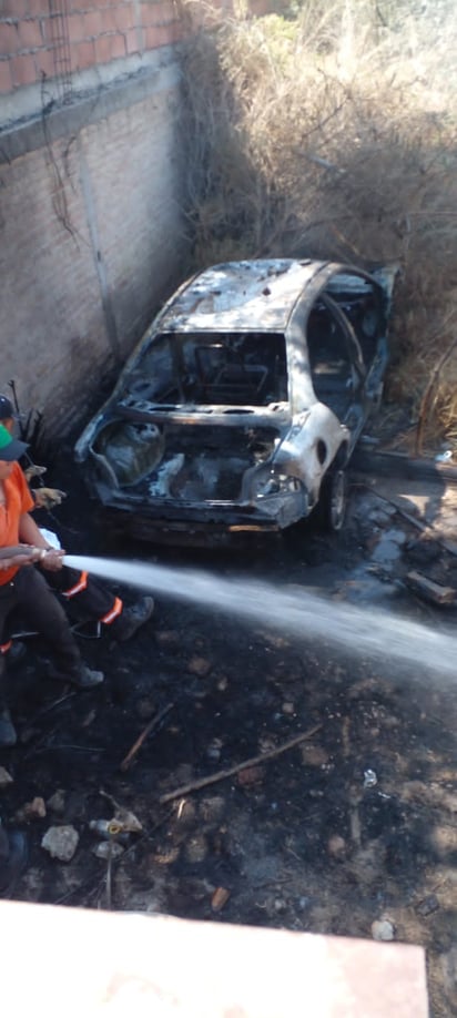 Diversas corporaciones se movilizaron para atender los incendios en Lerdo. (EL SIGLO DE TORREÓN)