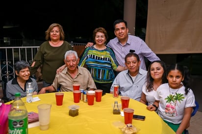 Familia Valenciana Robles (EL SIGLO DE TORREÓN/EDDIE RUIZ)