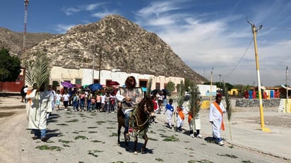 Los pobladores esperan que las nuevas generaciones sigan con la tradición. (EL SIGLO DE TORREÓN)