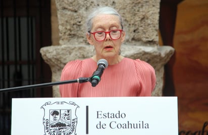 En su primera visita a México, la poeta Anne Carson compartió sus letras al público coahuilense (SECRETARIA DE CULTURA DE COAHUILA)