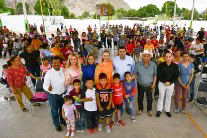 Se han realizado entregas de material educativo y sanitario. (EL SIGLO DE TORREÓN)