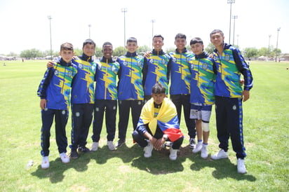 La Academia Santos Colombia, con sede en Bogotá, participa con dos equipos (VAYRON INFANTE)