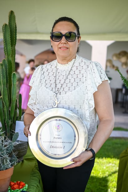 Cristina Villarreal ganadora del premio a la excelencia en horticultura (EL SIGLO DE TORREÓN/EDDIE RUIZ)