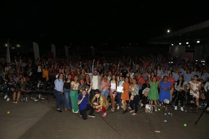 El festival del Día de las Madres, organizado por Grupo SIMSA, refleja su compromiso con la calidad de vida y el bienestar de sus colaboradoras.