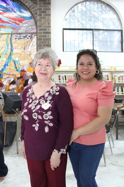 Antonia Priego Estrada y Karla Cárdenas (CORTESÍA)