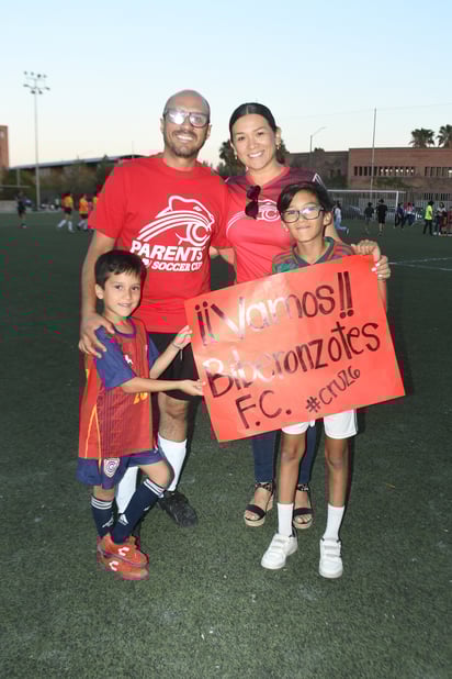 Carlos, Cecilia, Carlitos y Mauricio (EL SIGLO DE TORREÓN/FERNANDO COMPEÁN)