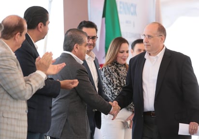 La empresa Lennox anunció que se colocó la primera piedra de la que será su Área Comercial, su cuarta planta en Coahuila.