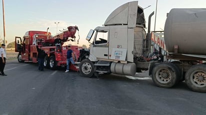 Conductores salvan la vida de milagro al participar en fuerte accidente en Lerdo, e accidente se registró en la colonia Francisco Villa Norte de Lerdo.
