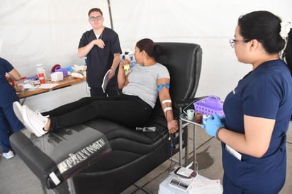 Ayer se llevó a cabo la campaña de Donación de Sangre en la Cruz Roja de Torreón. (FERNANDO COMPEÁN / EL SIGLO DE TORREÓN)