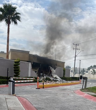 La explosión dejó un herido y daños materiales. (EL SIGLO COAHUILA)